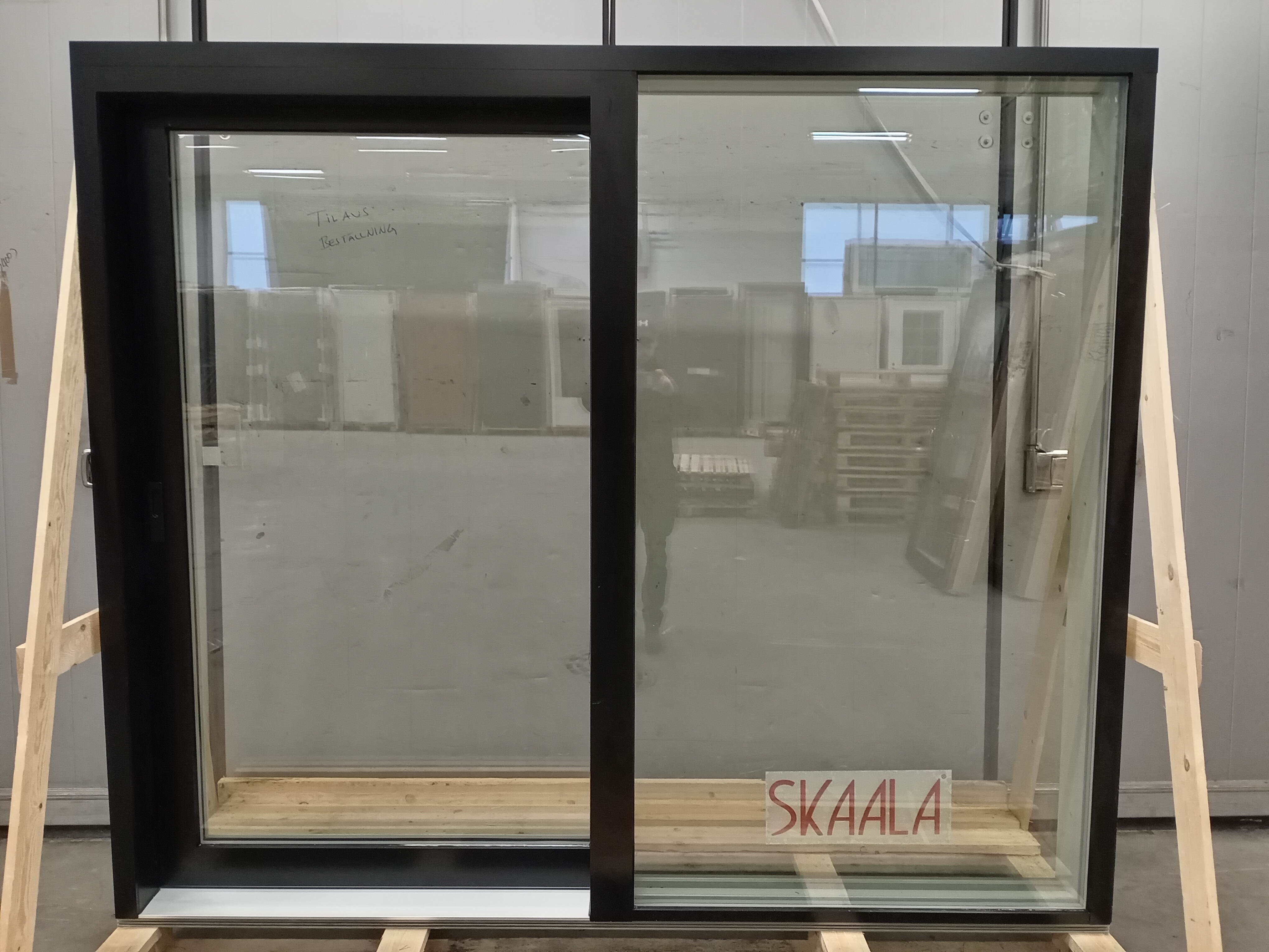 SKA-1620 Skaala, HEBEA20-FL-Avara+, 2470x2120, VAS, Valk/Musta