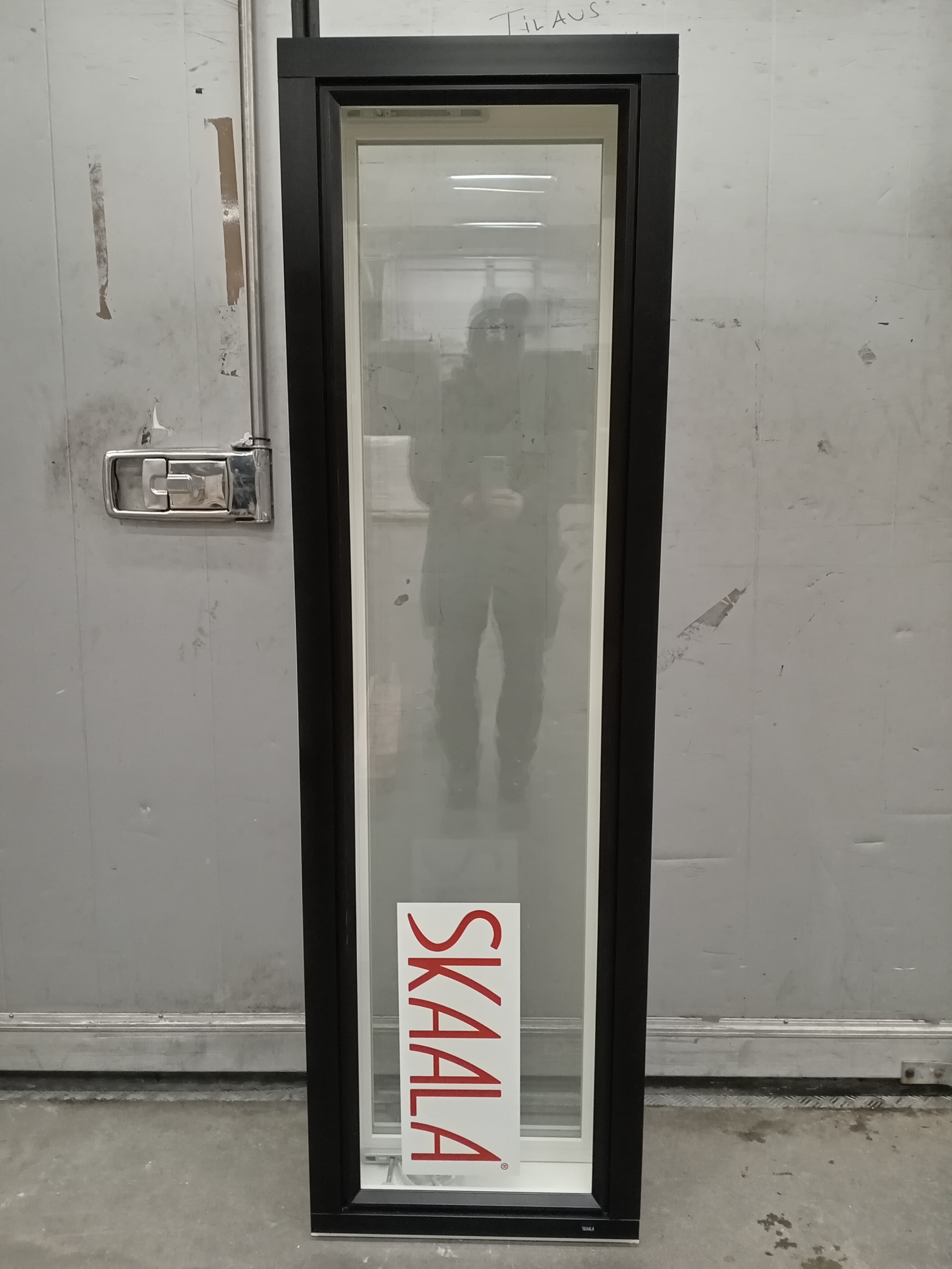 SKA-1613 Skaala, BEETA175_Aukea, 530x1790, Vit/Svart, VF