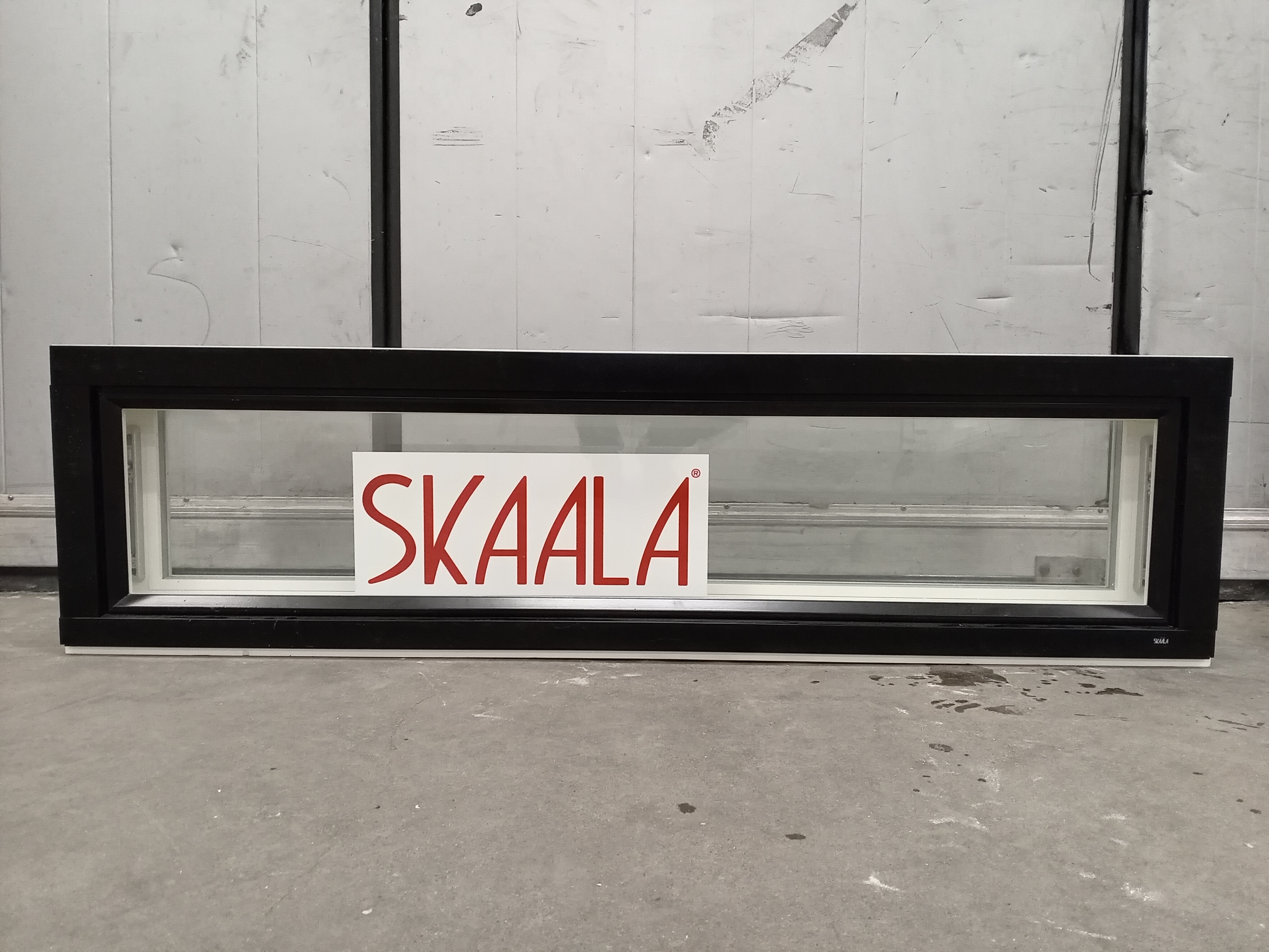 SKA-1614 Skaala, BEETA131_Aukea, 1490x400, Vit/Svart, VF