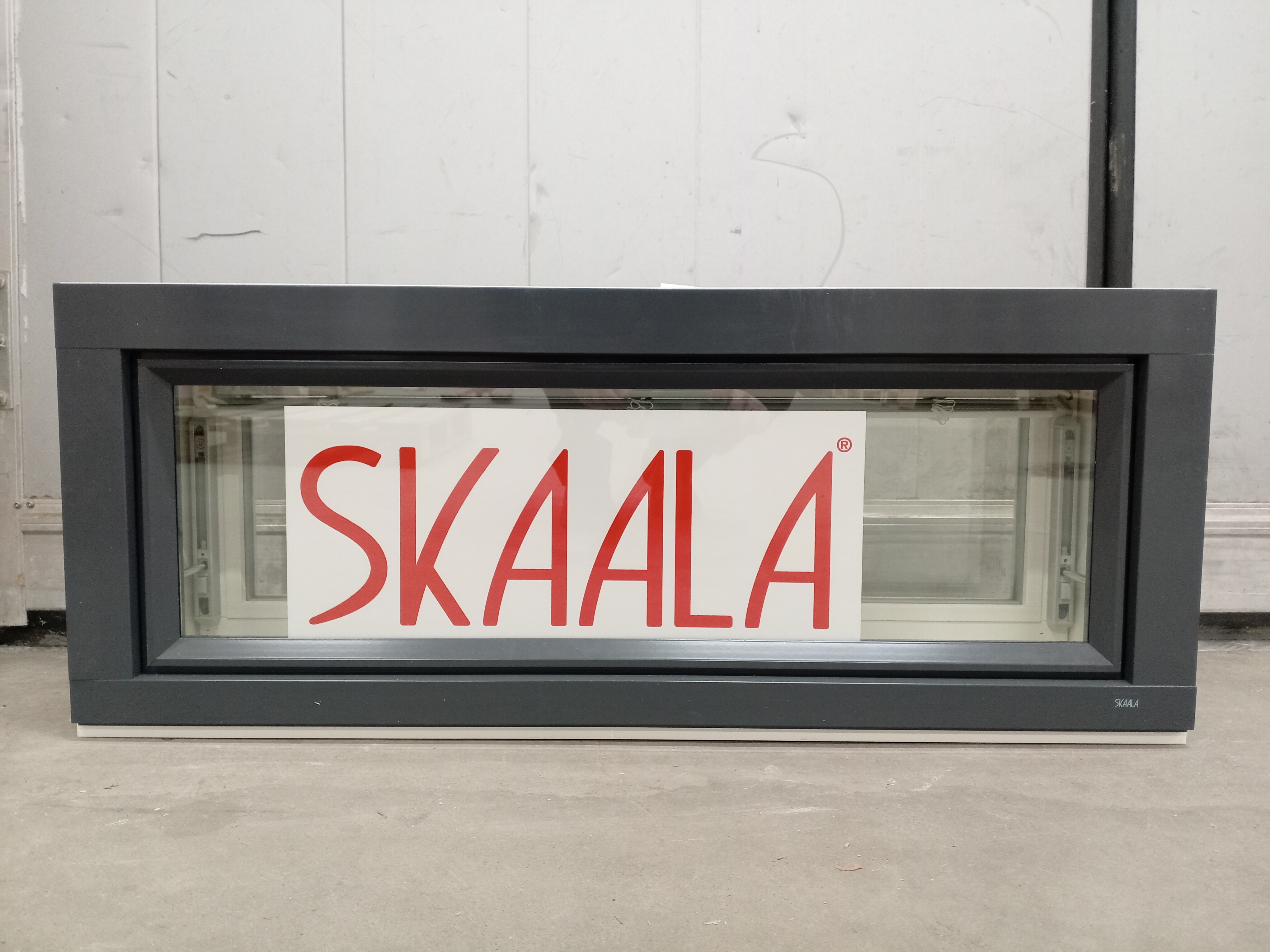 SKA-1647 Skaala, BEETA175_Aukea+, 890x360, Valk/Harm, YLÄS TI