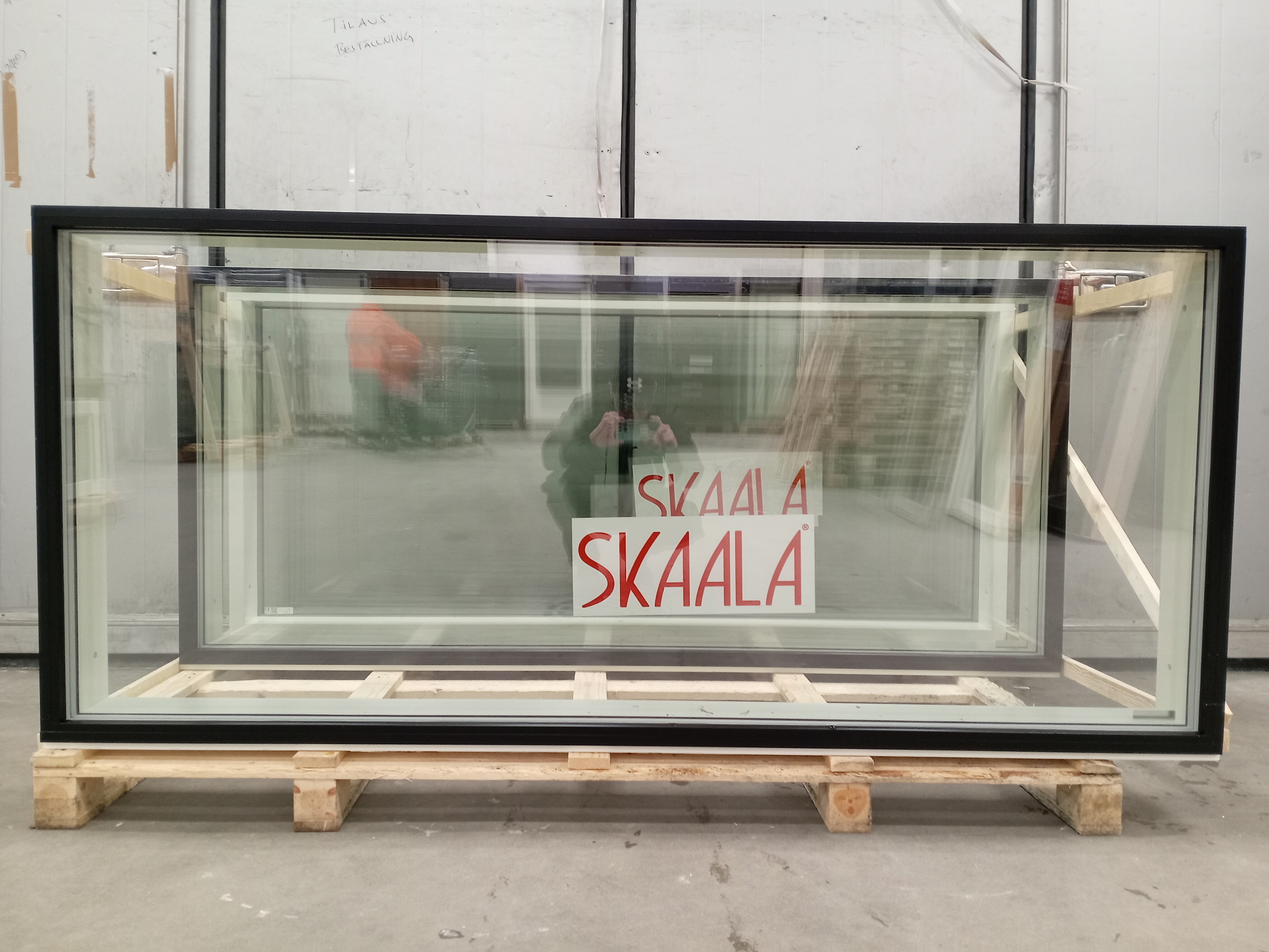 SKA-1616 Skaala, ULEK175_Aava, 2190x990, Vit/Svart, 3K4