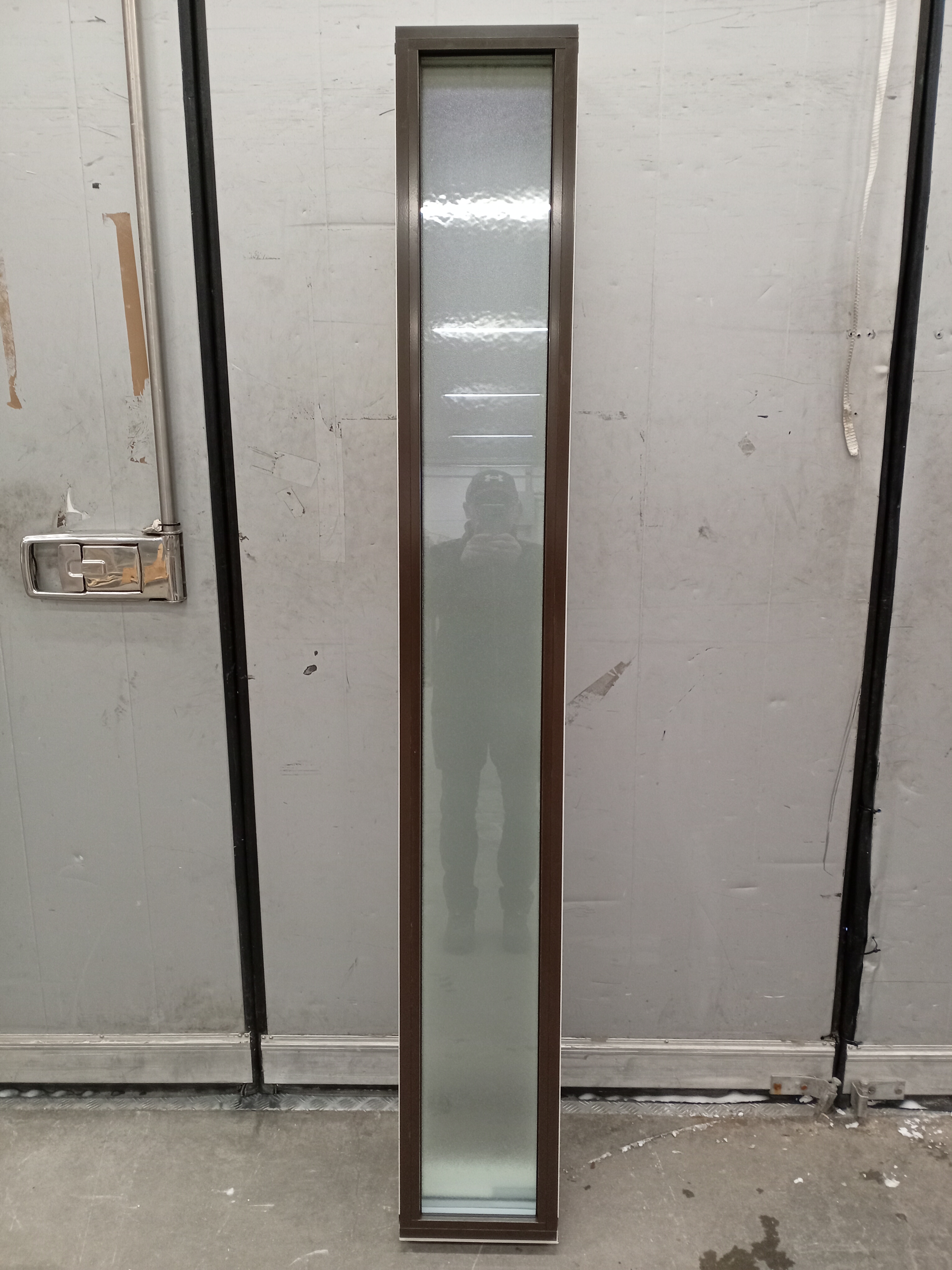 SKA-1624 Skaala, ULEK175_Aava, 290x2090, Vit/Brun, 3K4 CREPI