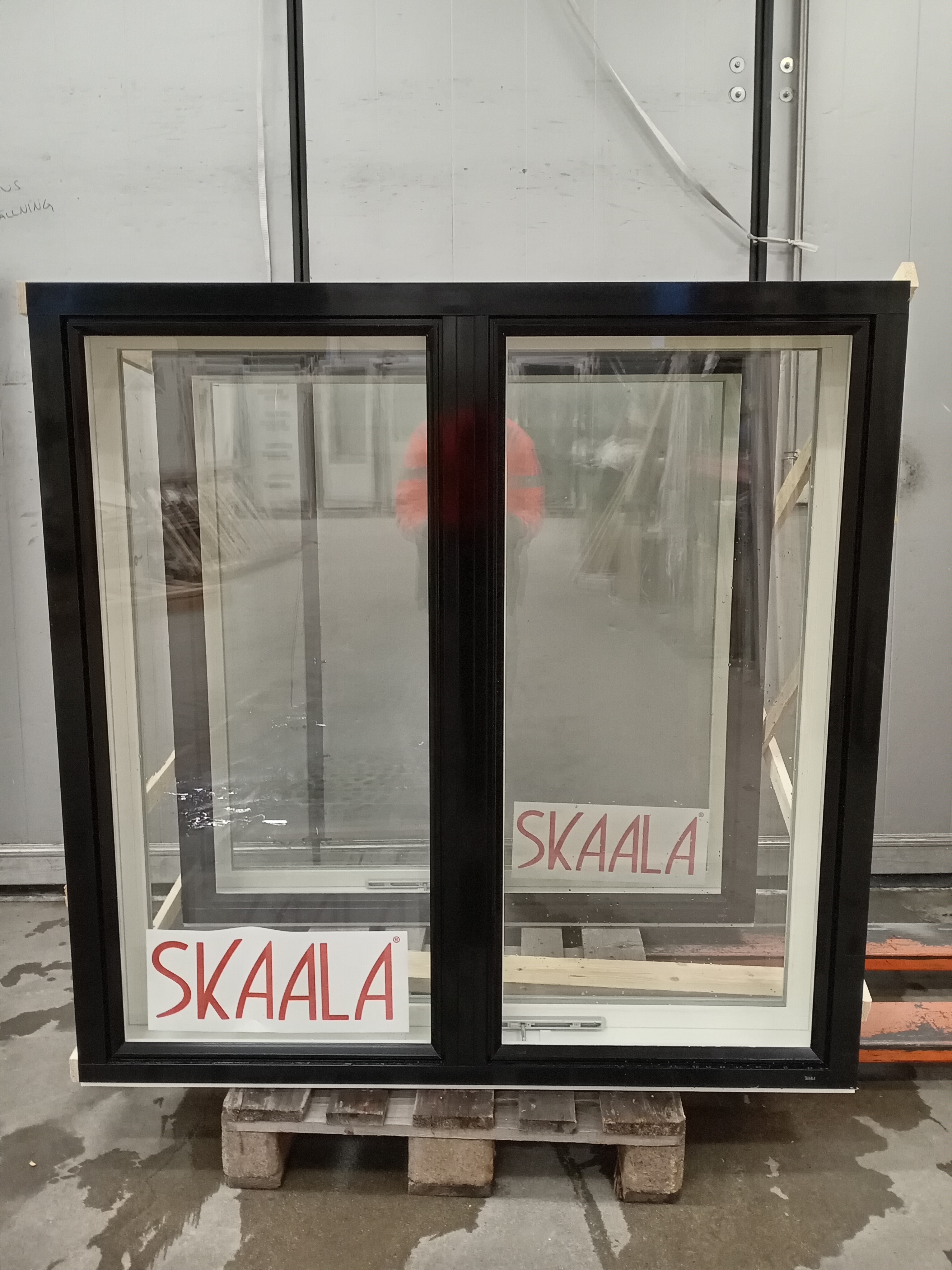 SKA-1388 Skaala, BEETAB20, 1370x1370, Valk/Musta, B-MALLI