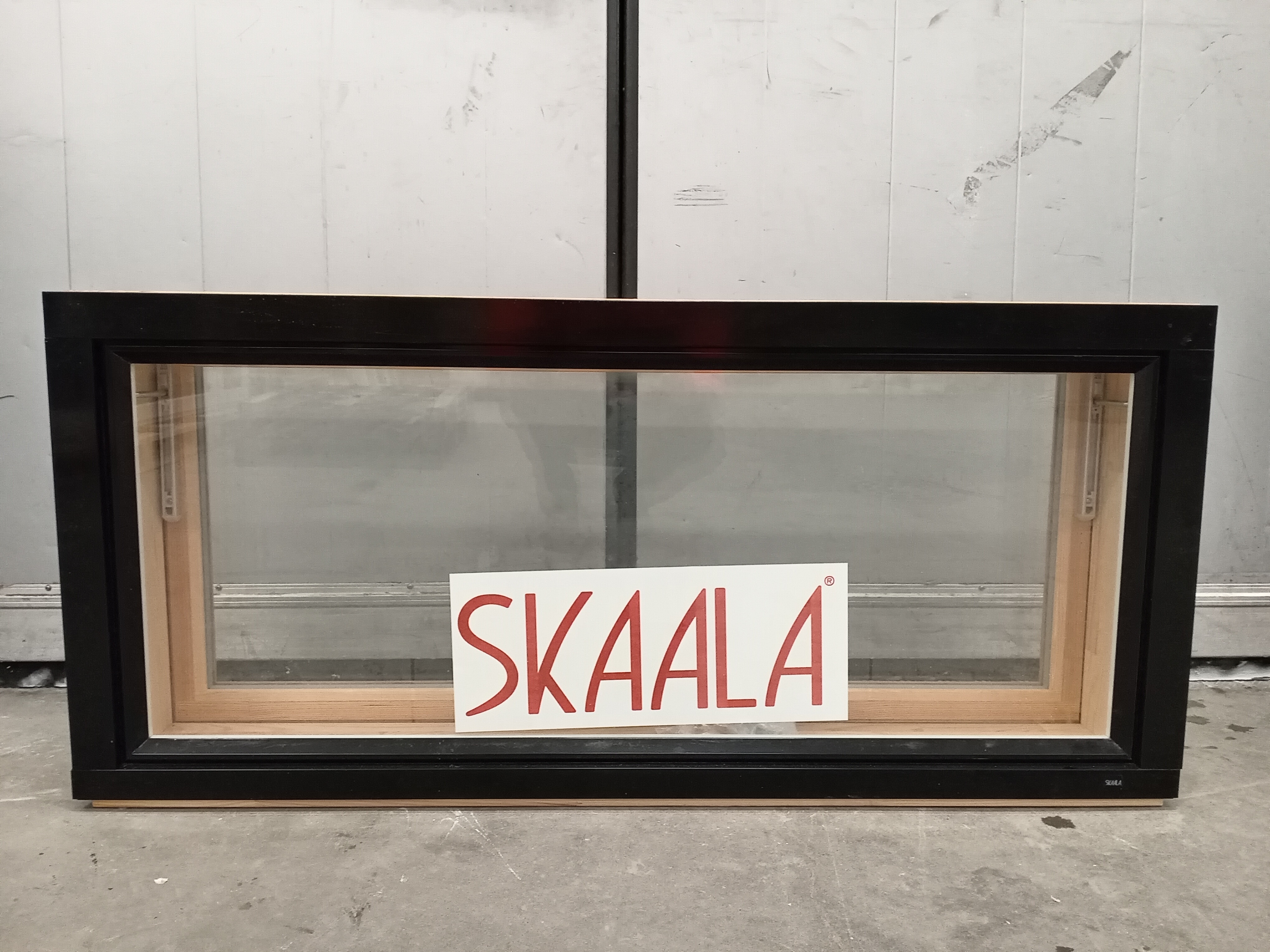 SKA-1416 Skaala, BEETAB20_210, 1290x590, Sk/Musta, TI