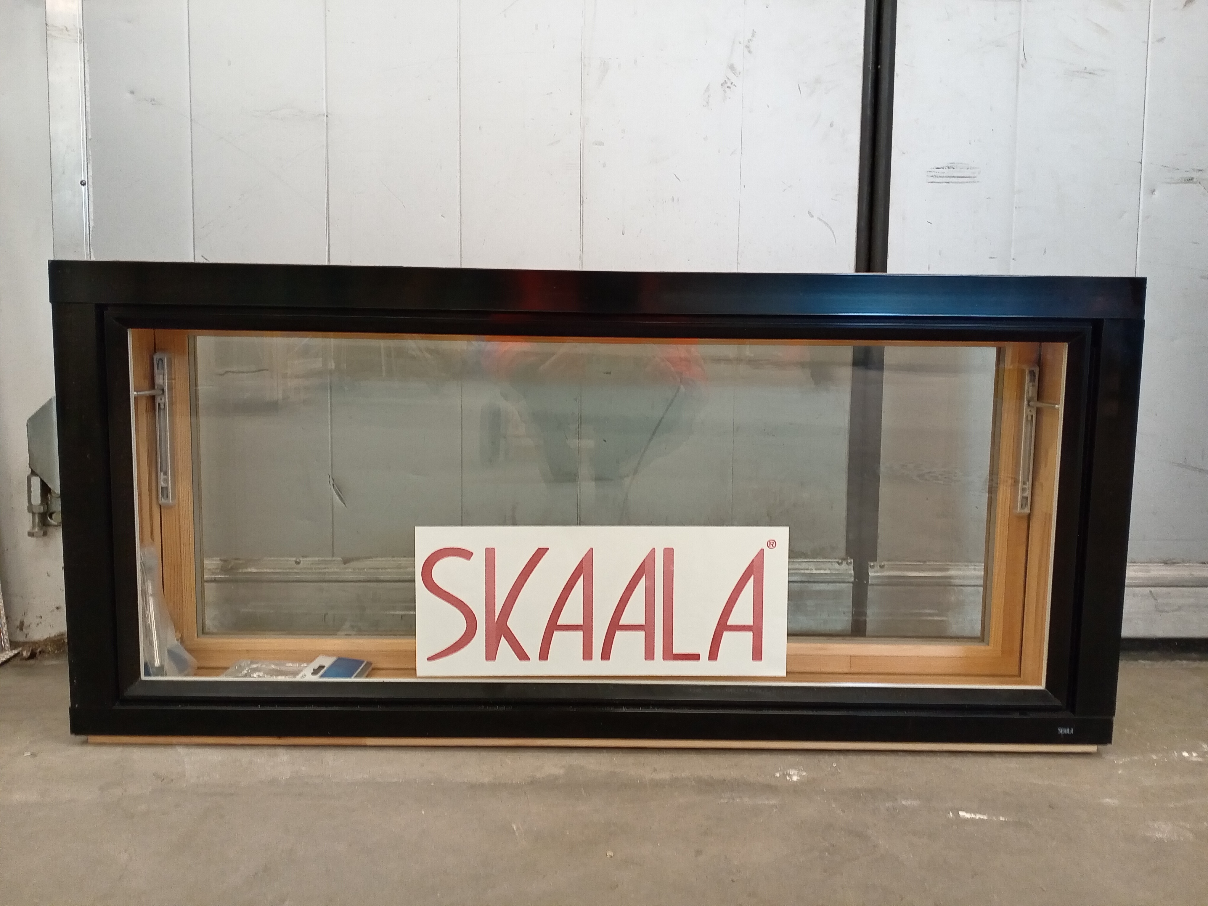 SKA-1445 Skaala, BEETAB20_210, 1290x590, Sk/Musta, TI