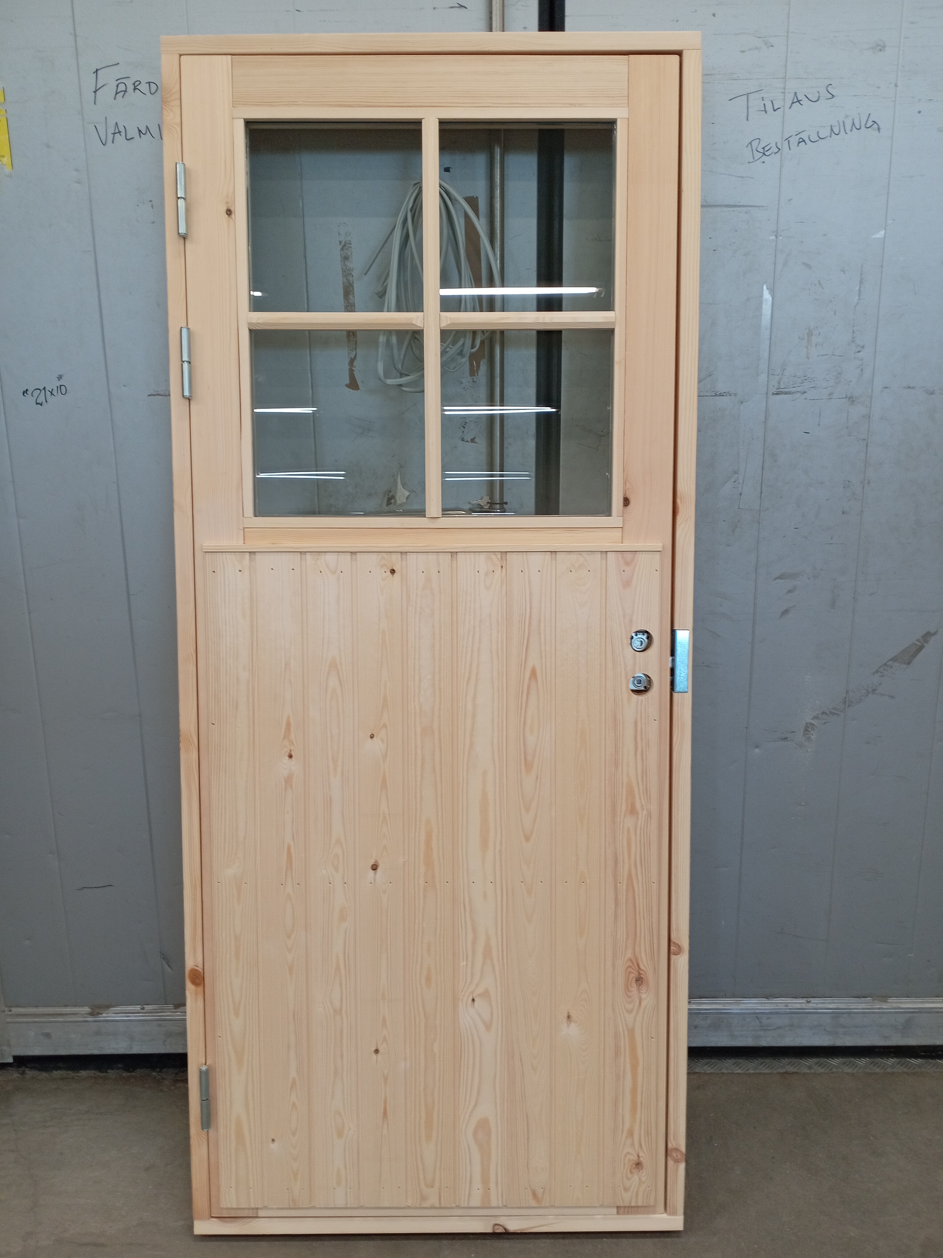 TOM-32, Mökki-115 M9, 9x21 (890x2090), VAS, Puu
