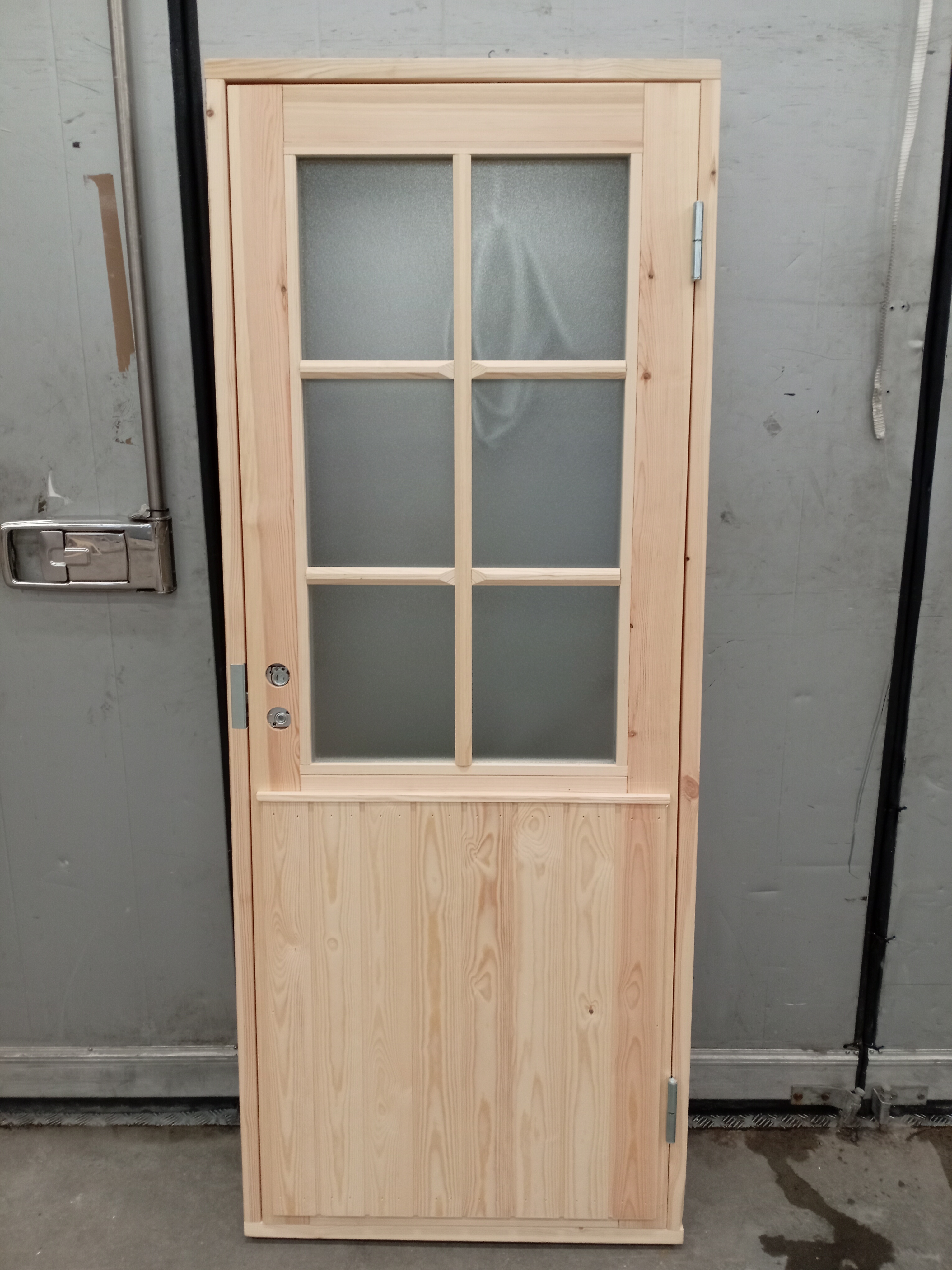 TOM-67, Mökki-115 M12, 8x20 (790x1990), OIK, Puu, CREPILASI!