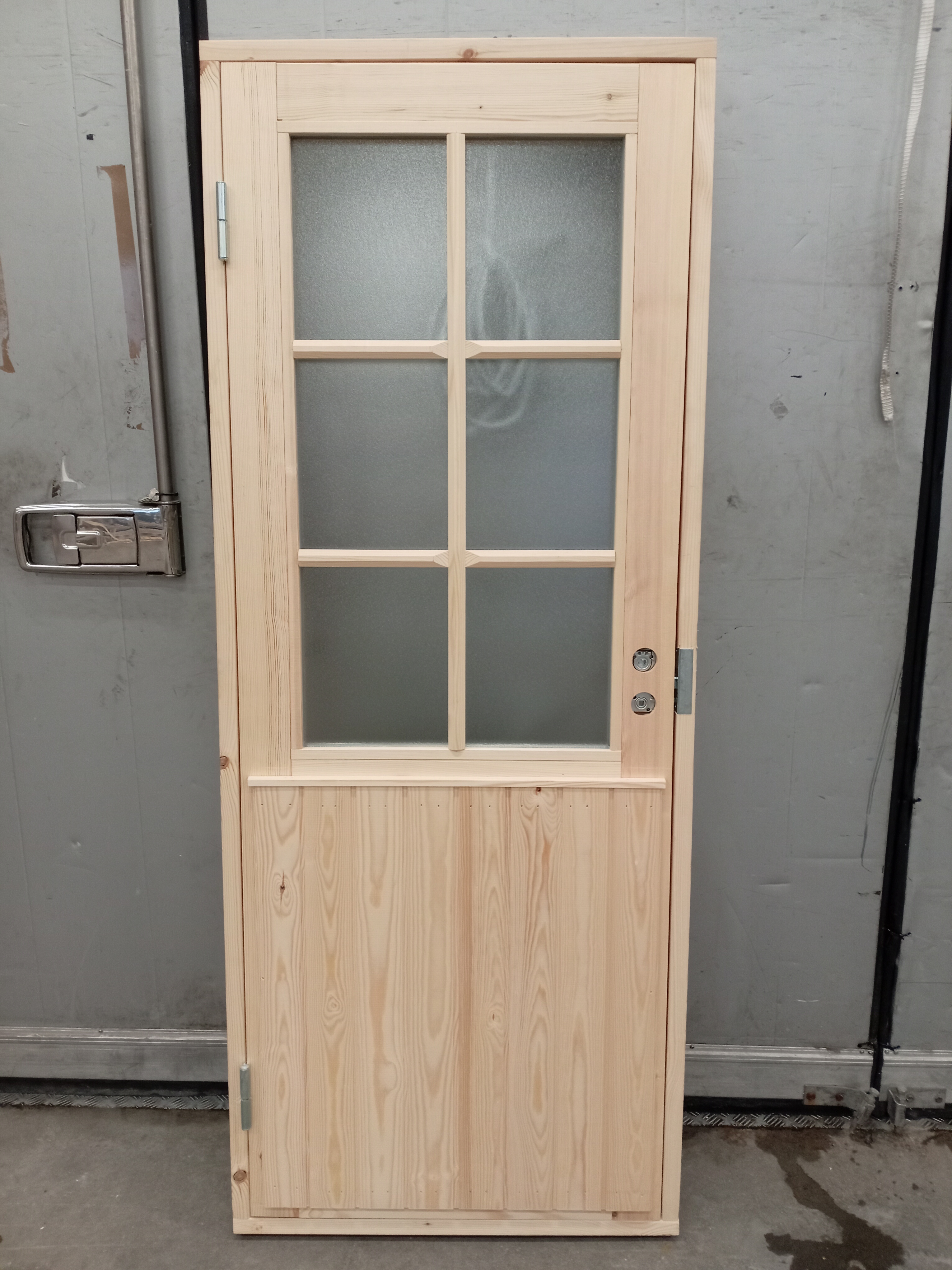 TOM-68, Mökki-115 M12, 8x20 (790x1990), VAS, Puu, CREPILASI!