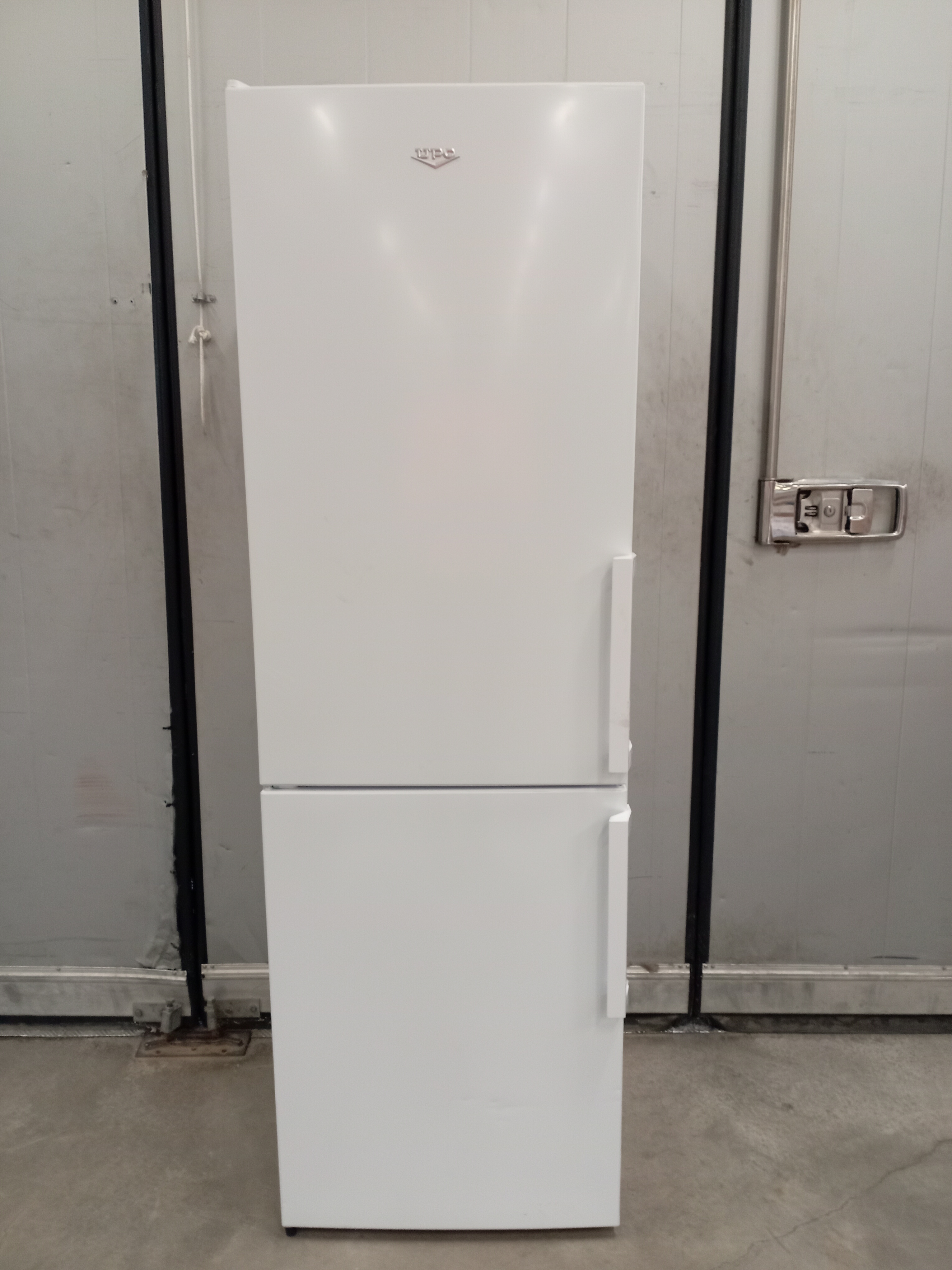 UPO NRF63EW jääkaappipakastin, 204L / 96L