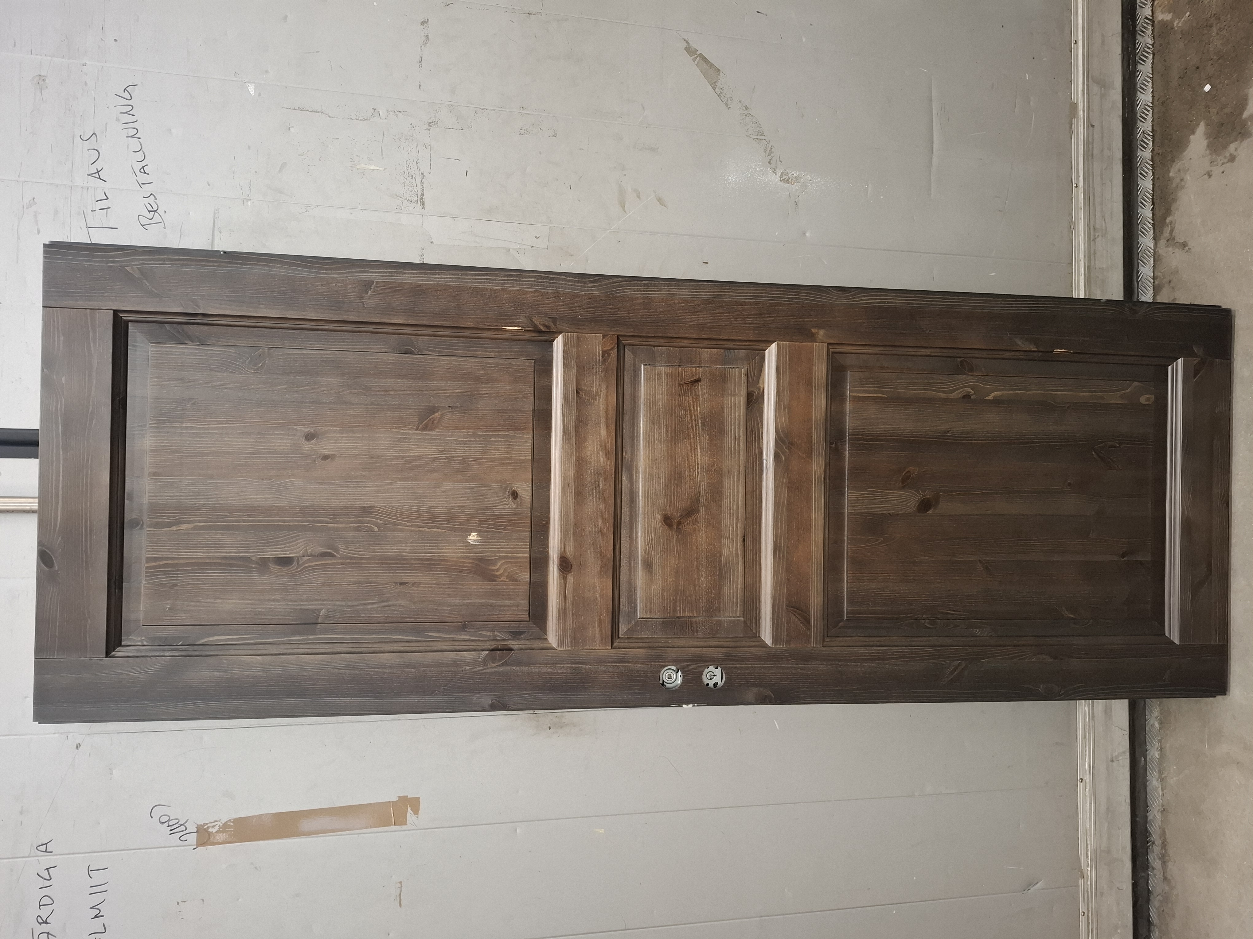 Vo-103, 8x21 Massiv trä mellandörr