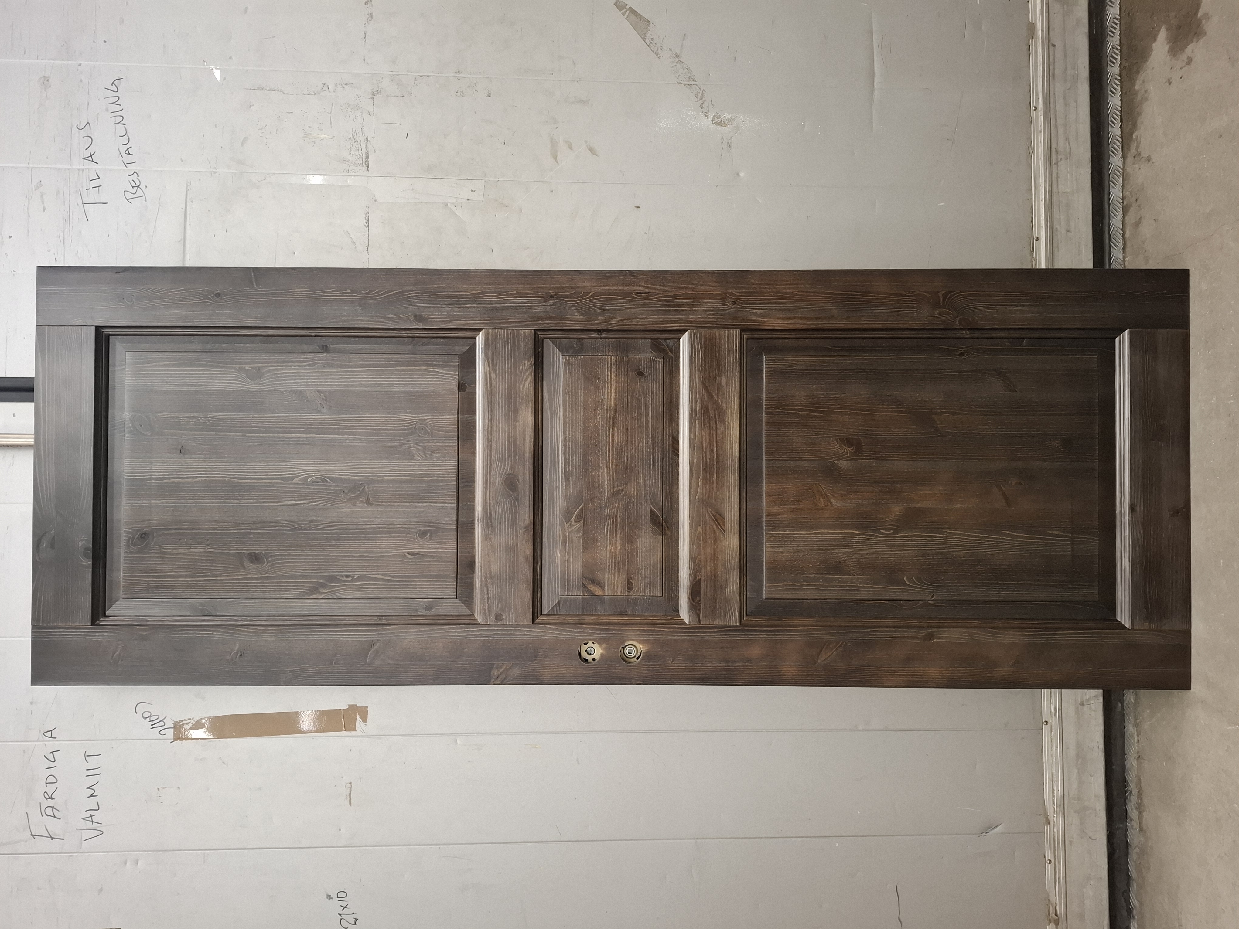 Vo-104, 8x21 Massiv trä mellandörr