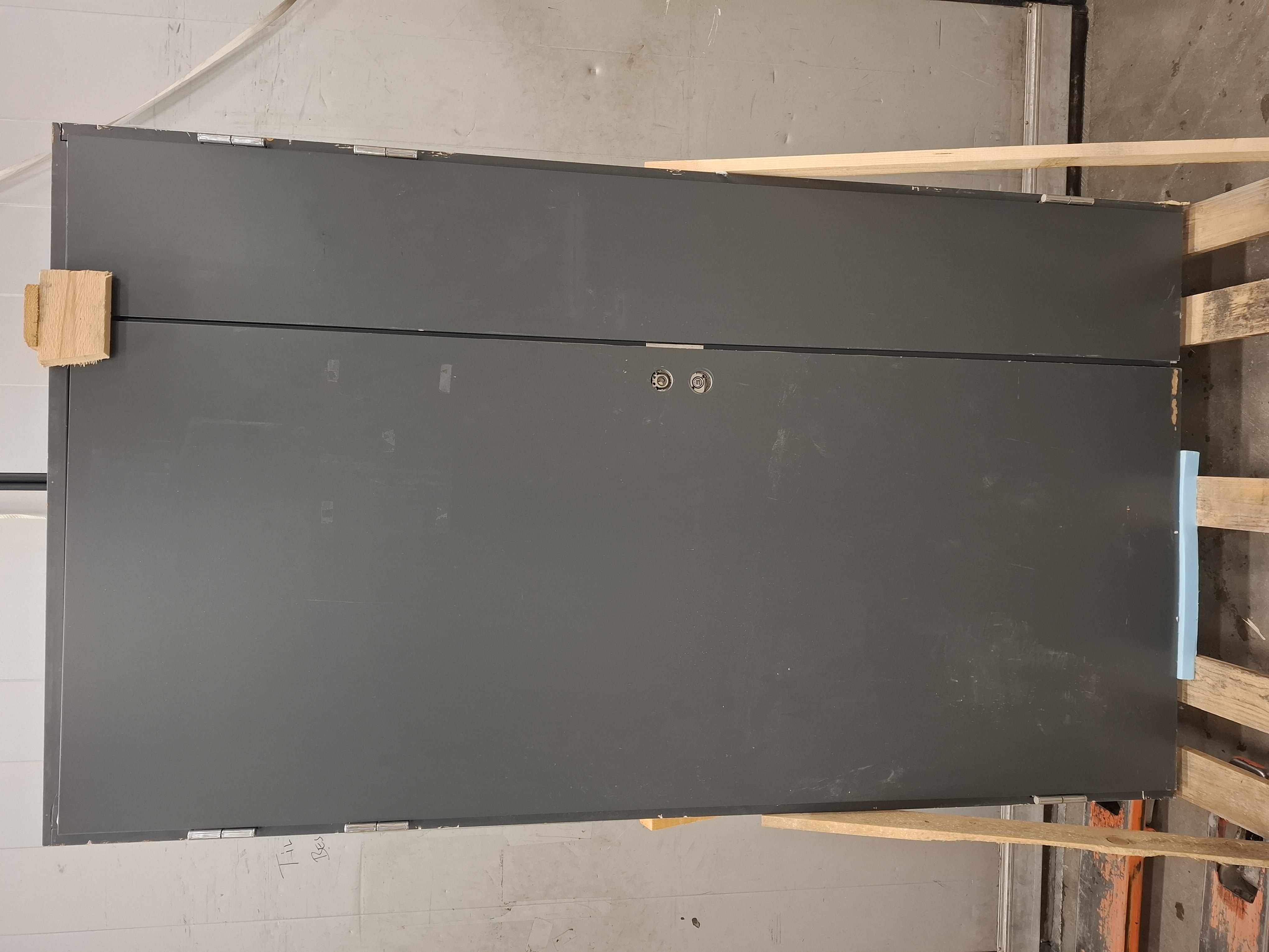 Vo-112, Dubbel mellandörr, 12x21, vänster, grå