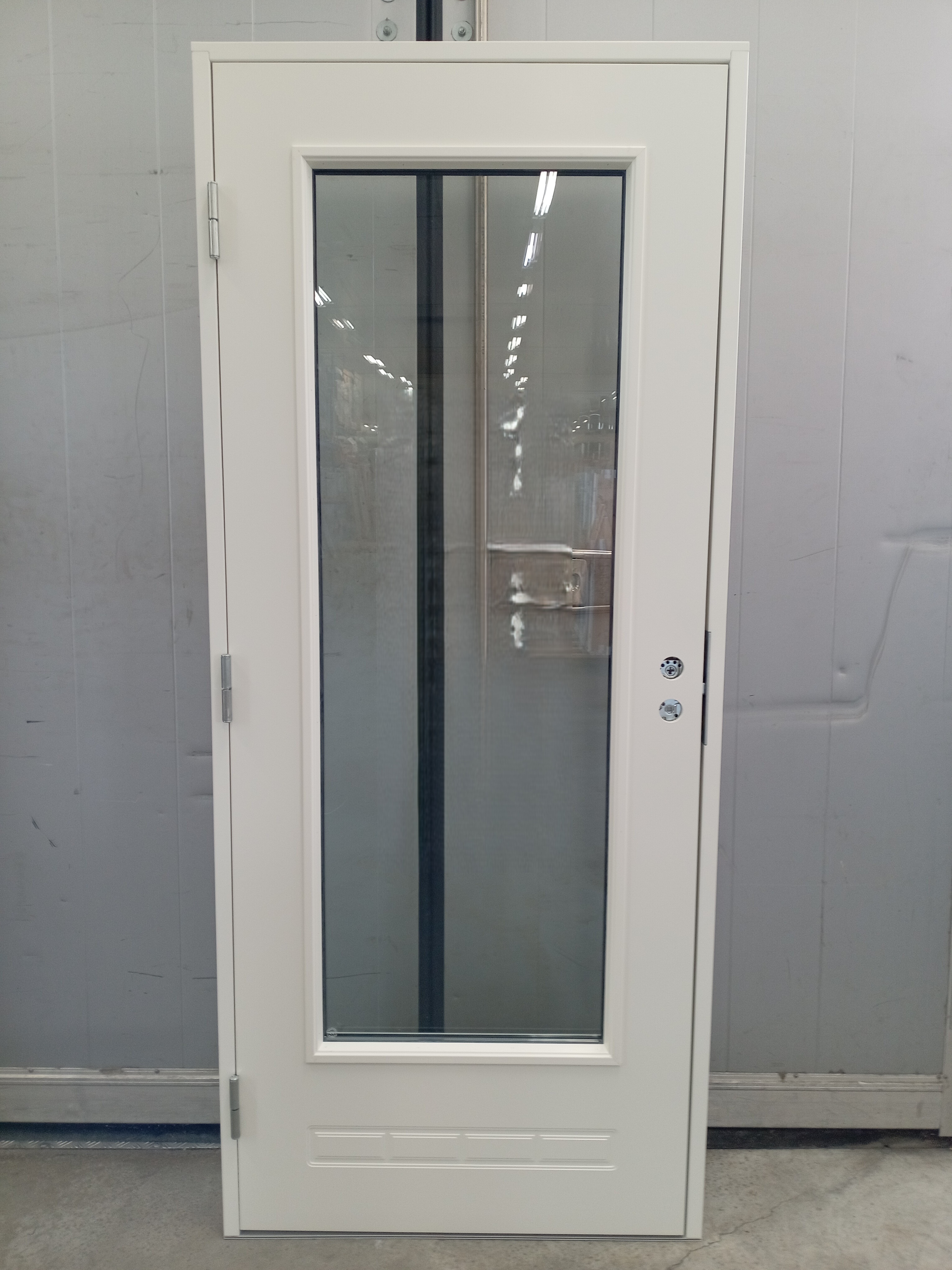 WIC-81 Wicco IO57 M18, 890x2090, Vänster, Vit